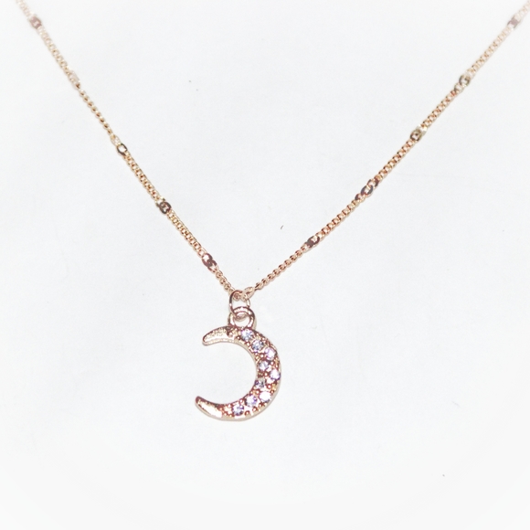 Blingy golden astrology Moon necklace - Picture 6 of 9